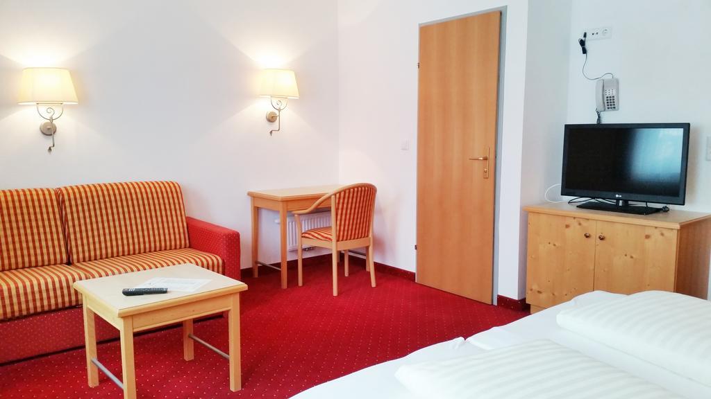 Das Wismeyer - Skihotel An Der Plattenkarbahn オーバータウエルン エクステリア 写真